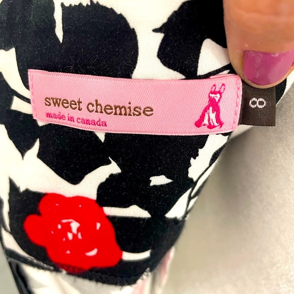 White with Black & Red Floral Print Mini Sundress with Sweetheart Neckline - Picture 7 of 8